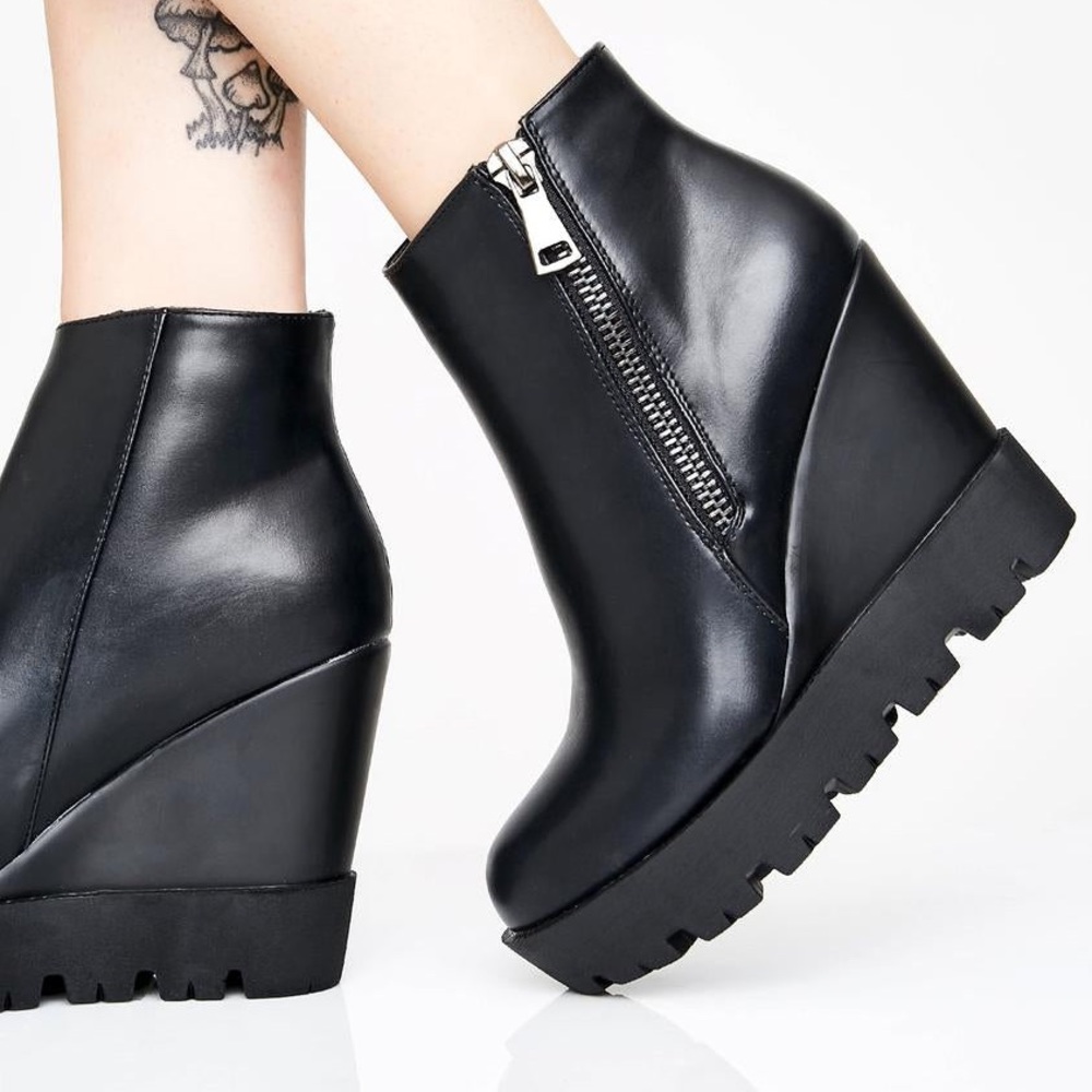 Black platform wedge booties size 37